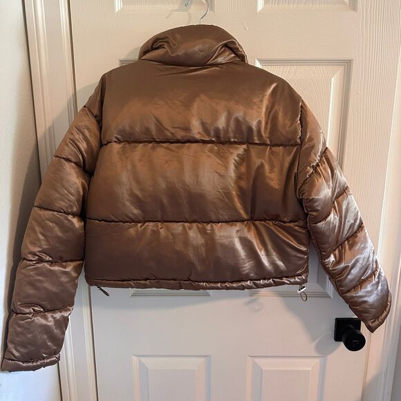 7 For All Mankind Bronze Metallic Cropped Puffer Jacket NWT Clean Girl L $198 - Picture 6 of 6
